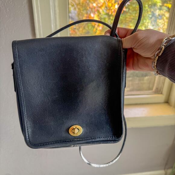 🖤 Classic VTG COACH 3105 Black Leather Pocket Purse Brass Turnlock Crossbody - Picture 11 of 15